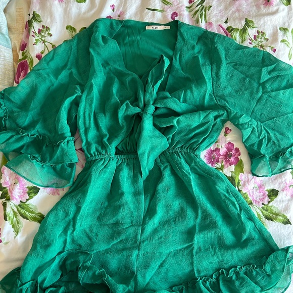 Vibrant Green Flowing Romper. - Picture 2 of 3